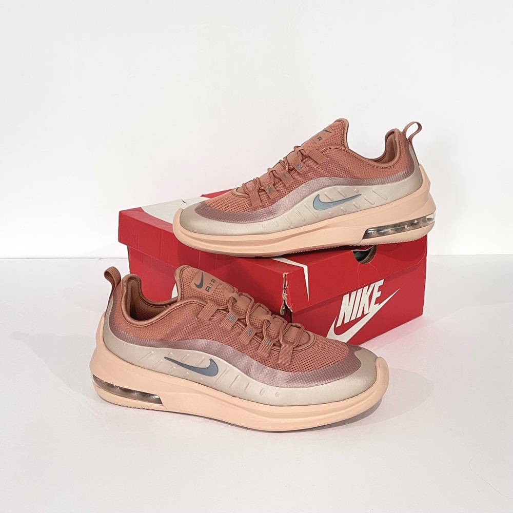 NIB Nike Air Max Axis Casual Running Sneakers
